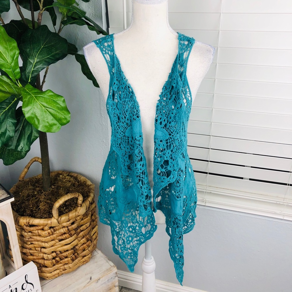 NWT BLUE TEAL KNIT OPEN SLEEVELESS CARDIGAN